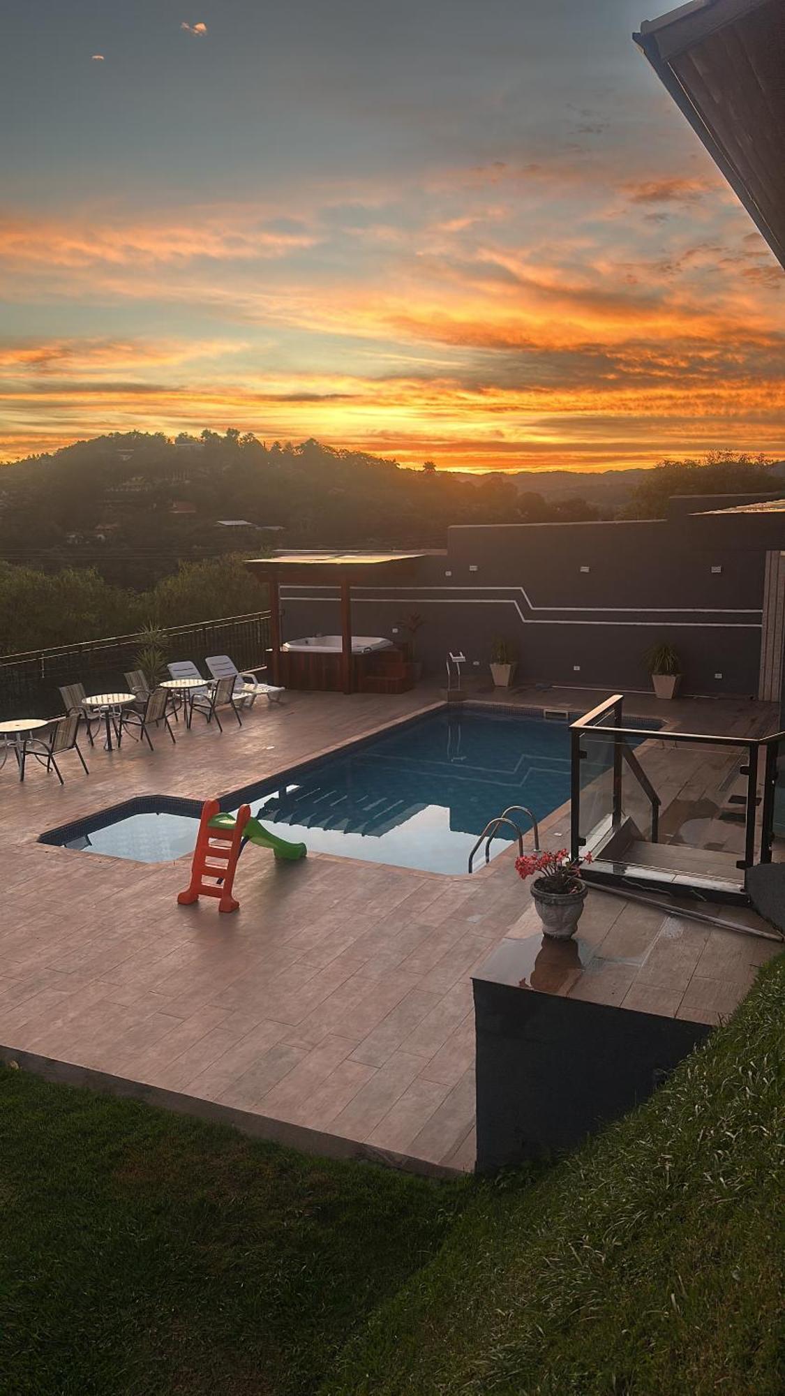 Chacara Gama Em Condominio Igarata-Sp - Jacuzzi Com Hidromassagem, Piscina E Sauna Luaran gambar